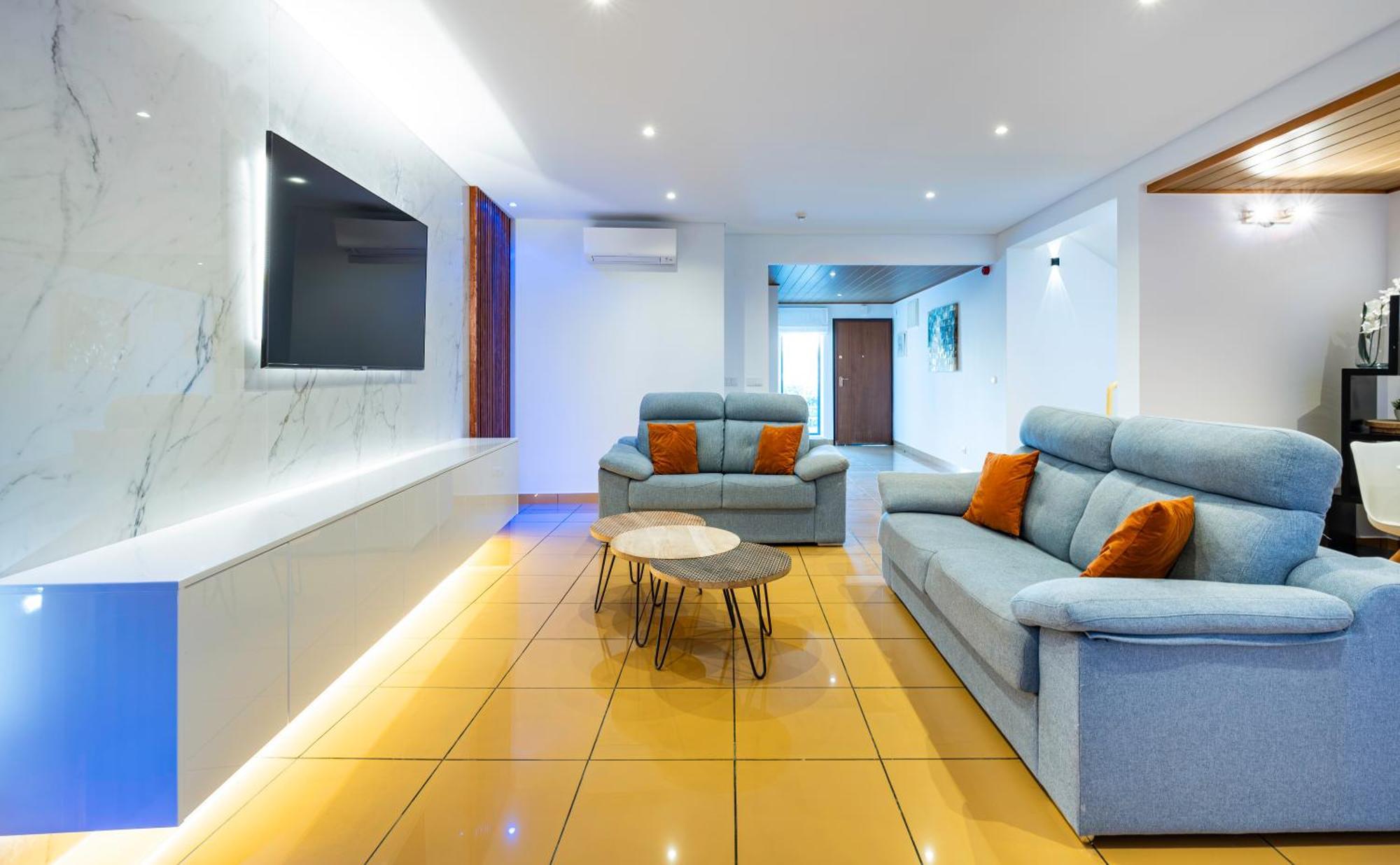Appartement Penthouse 160Sqm Wide Terraces Pool View & Private Hot Tub & Parking à Albufeira Extérieur photo