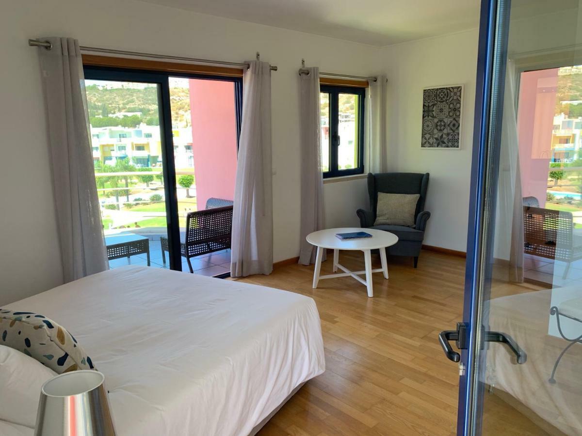 Appartement Penthouse 160Sqm Wide Terraces Pool View & Private Hot Tub & Parking à Albufeira Extérieur photo